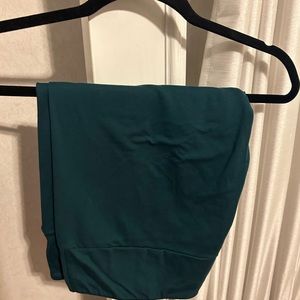 LulaRoe leggings, dark green, TC2, never been worn